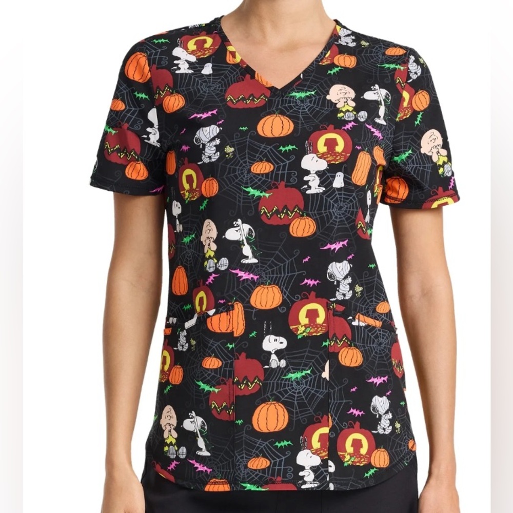 Peanuts Charlie Brown Spooky Snoopy Women's V-Neck Print
Scrub Top - Picture 1 of 2